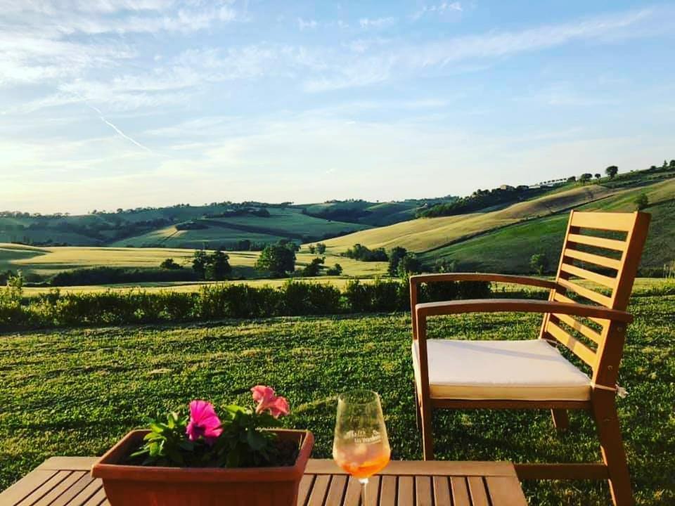 Il Giardino Nella Valle Belvedere Ostrense Kültér fotó