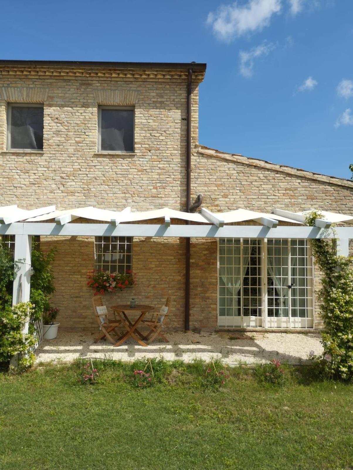 Il Giardino Nella Valle Belvedere Ostrense Szoba fotó